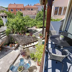 https://apartment-mv.hotelinzadar.com